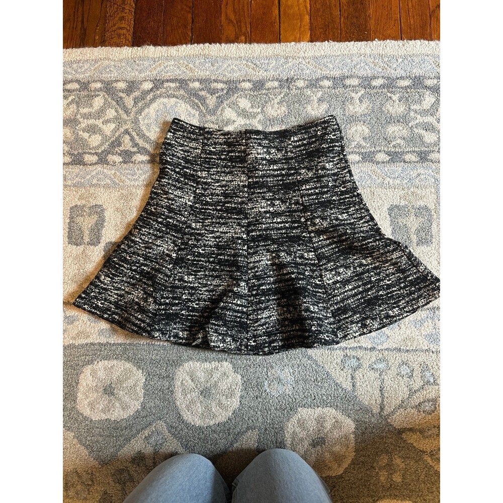 Banana republic, black, and cream pattern skirt